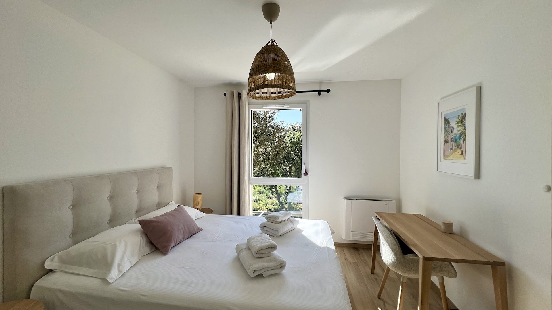 villa-sophia-T5-a-louer-menerbes-chambre4